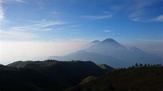 Gunung Dewa Dewi Pracimantoro